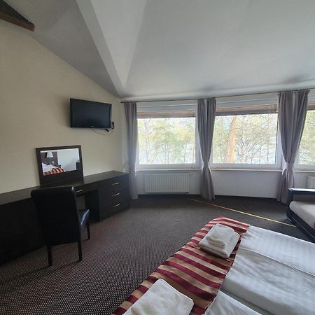 Cztery Wiatry Aparthotel Korytnica (Staszow) Exterior foto