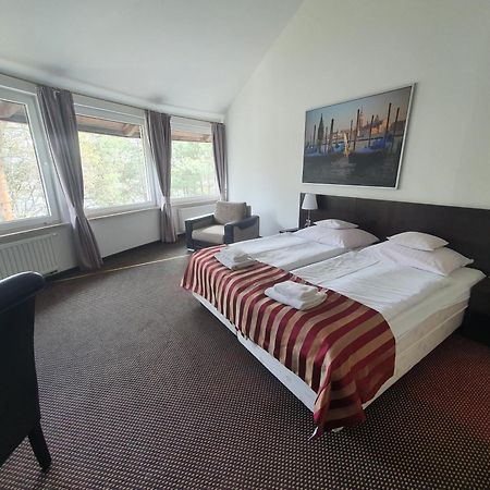 Cztery Wiatry Aparthotel Korytnica (Staszow) Exterior foto