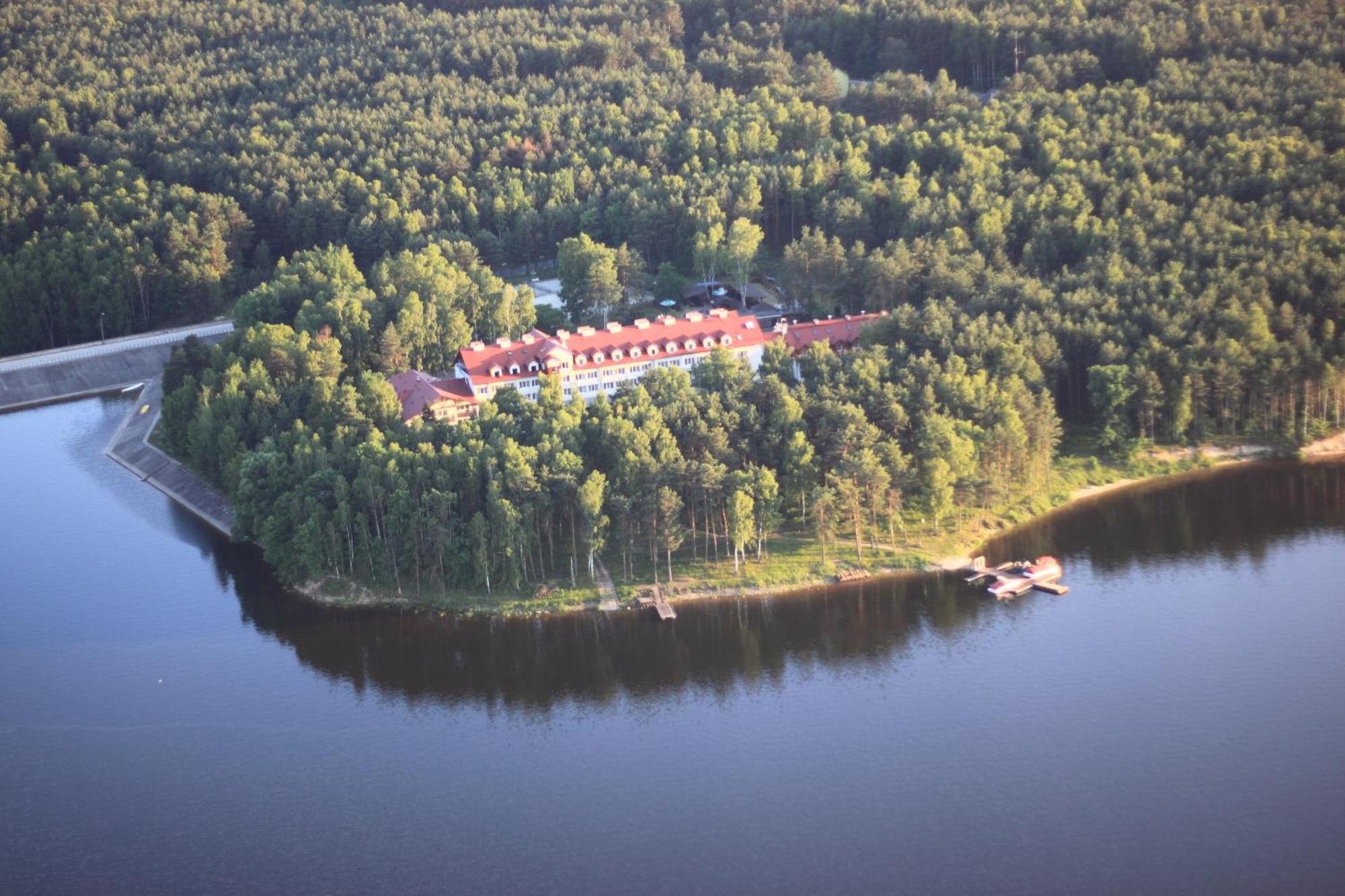 Cztery Wiatry Aparthotel Korytnica (Staszow) Exterior foto